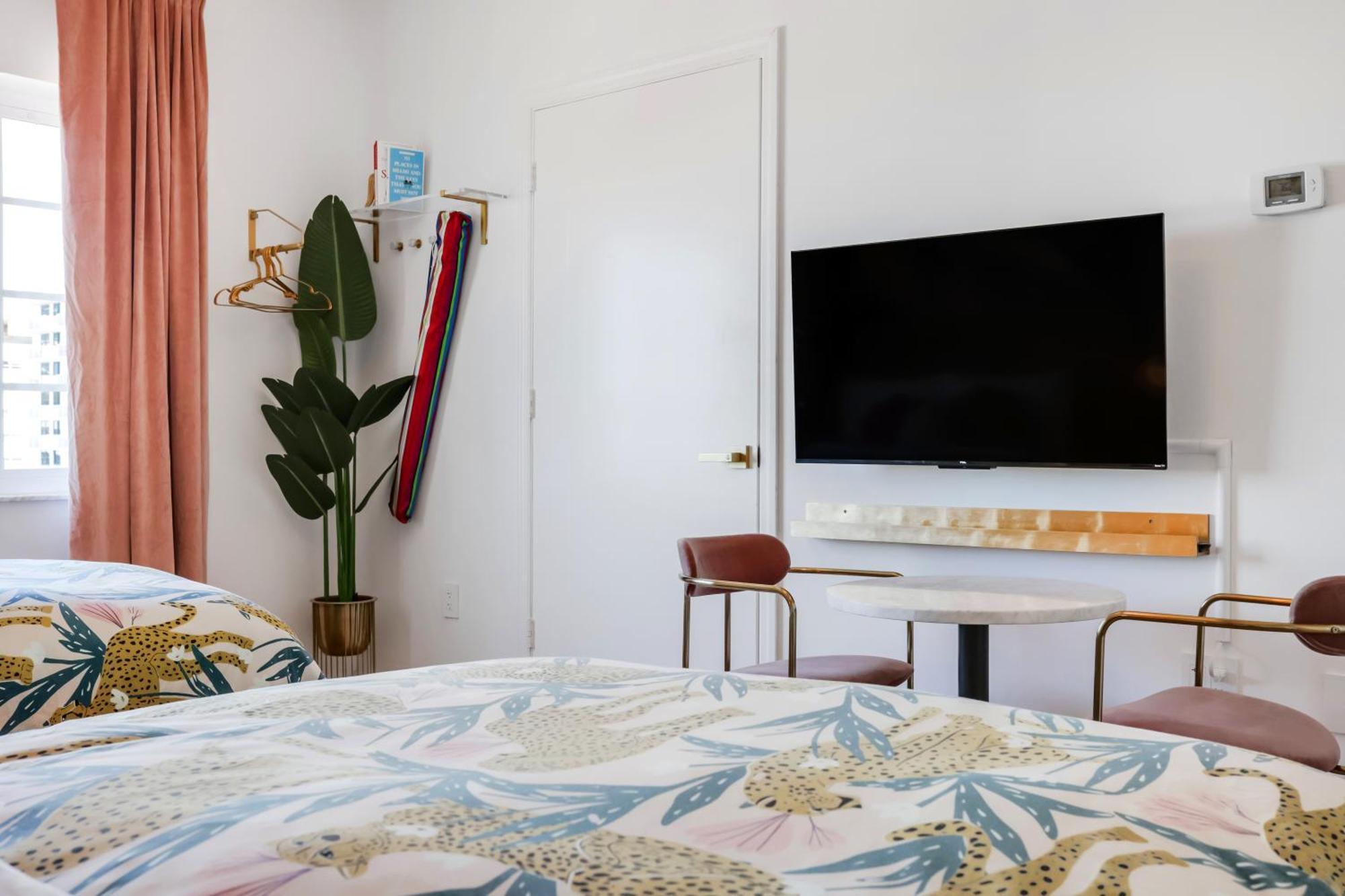 Ocean Spray Hotel マイアミビーチ エクステリア 写真